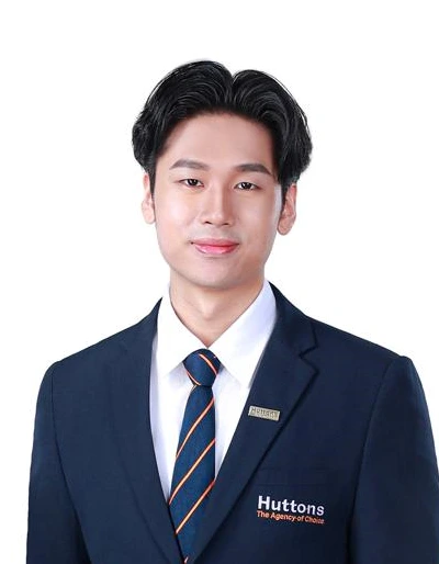 Elton Tan, CEA-registered real estate salesperson with Huttons Asia Pte Ltd